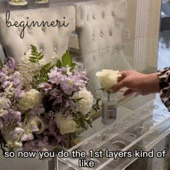 Transparent Flower Vase – Elegant Centerpiece for Dining or Events